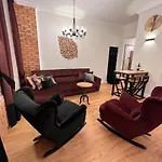 Brick Castle - Apartament Helga
